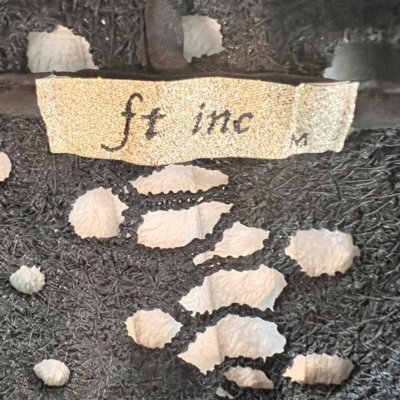 # A003   FT INC Cocktail Chic  Romantic Layering Black Eyelet Lace Jacket NWOT M - Picture 7 of 11